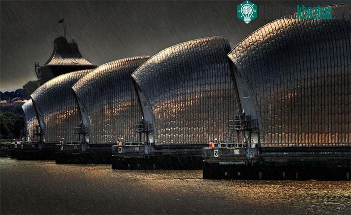 Bức ảnh “Barrier Rainstorm” (Bức tường mưa)