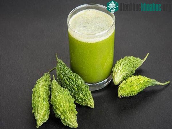 Thời gian tốt nhất nên dùng nước ép mướp đắng là vào buổi sáng sau bữa ăn.