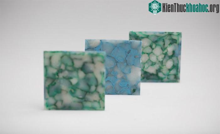 Những viên đá lát tuyệt đẹp từ rác thải nhựa