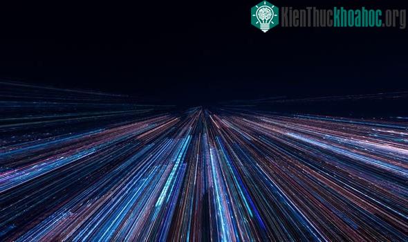 Einstein đã chỉ ra rằng sẽ cần một lượng năng lượng tên lửa vô hạn để tăng tốc tàu vũ trụ vượt quá tốc độ ánh sáng.
