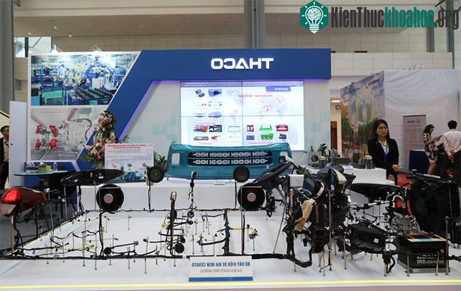 Bộ dây điện của xe ô tô KIA New Cerato tại gian hàng của Thaco.