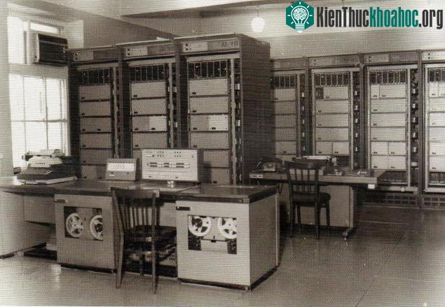 "Siêu máy tính" BESM1 của Liên Xô những năm 1950
