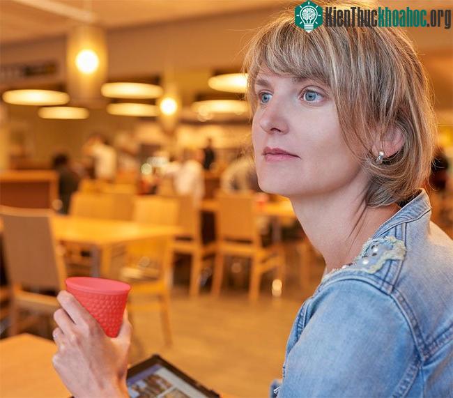 12 thứ "đắt đến phi lý" mà bạn vẫn phải mua ảnh 0
