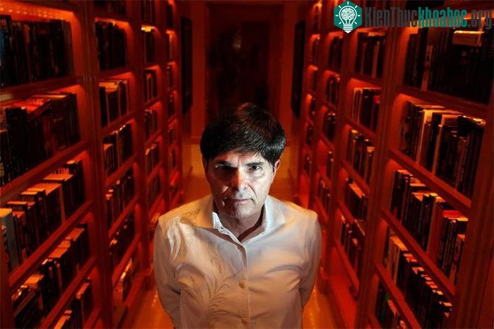 Dean Koontz