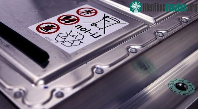 Với sự phát triển của pin Kali, kỷ nguyên pin Lithium-ion sắp đến hồi kết? Ảnh: Medium.