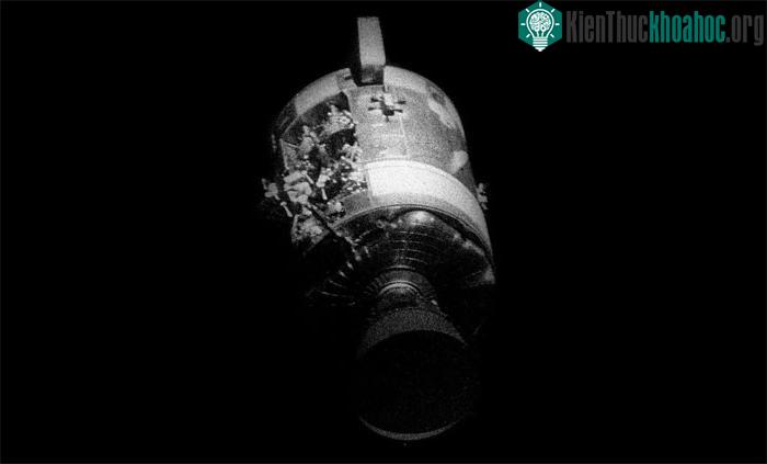 Apollo 13 là chuyến tàu không gian có người lái thứ bảy trong chương trình Apollo của Mỹ