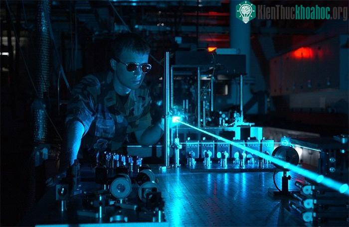 Laser sắp được ứng dụng để thay thế cáp truyền dữ liệu trong tương lai.