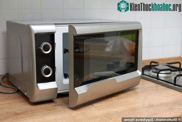 Các nhà khoa học tạo ra bụi vũ trụ trong lò… vi sóng ảnh 2
