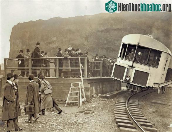 Những nhà khoa học nổi tiếng sinh năm con chuột ảnh 2