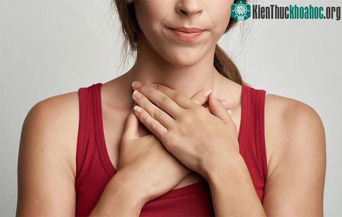 Thở mím môi được xem là kỹ thuật đơn giản để kiểm soát tình trạng khó thở.