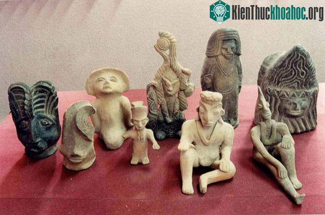 Các bức tượng bị nghi ngờ bởi chúng vẫn giữ được chất lượng khá tốt.