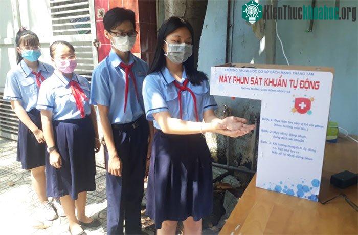 Chỉ cần đưa tay vào tầm 2-3&nbsp;giây là sẽ sạch khuẩn ngay.