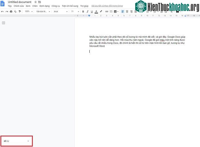 Google Docs sẽ hiển thị hộp đếm từ trực tiếp nằm ở góc dưới bên trái của tài liệu.