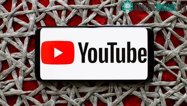 Thông tin lịch sử tìm kiếm YouTube có lẽ là vô hại nhất. (Ảnh: Cnet).
