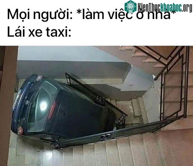 Thôi tải game đua xe về chơi tạm đi các anh ơi.