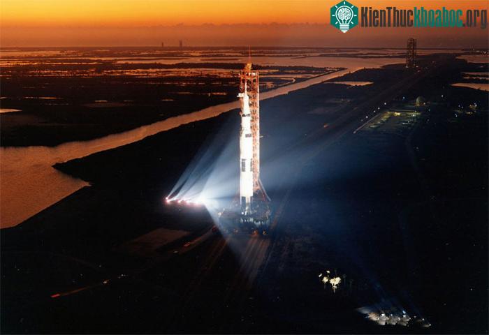 Tên lửa Saturn V