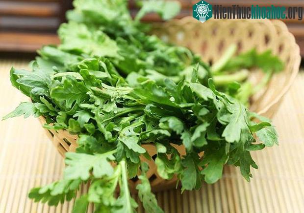 Bạn hoàn toàn có thể sử dụng loại rau này nếu muốn giảm huyết áp hiệu quả vào mùa lạnh.
