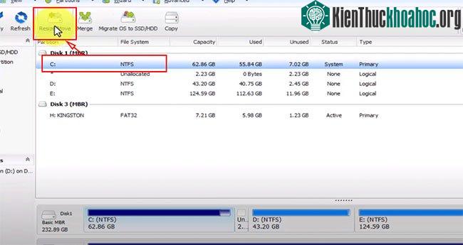 Chọn ổ C và tiếp tục nhấn vào nút Resize/Move một lần nữa.