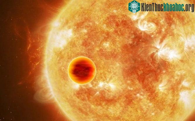 Hành tinh khổng lồ, nóng bỏng, có mây và mưa bằng kim loại
