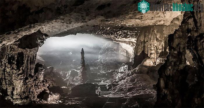 Hang Đầu Gỗ, vịnh Hạ Long, Quảng Ninh