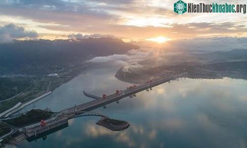 Trung Quốc đã huy động 510.000 tấn thép để xây dựng con đập khổng lồ này