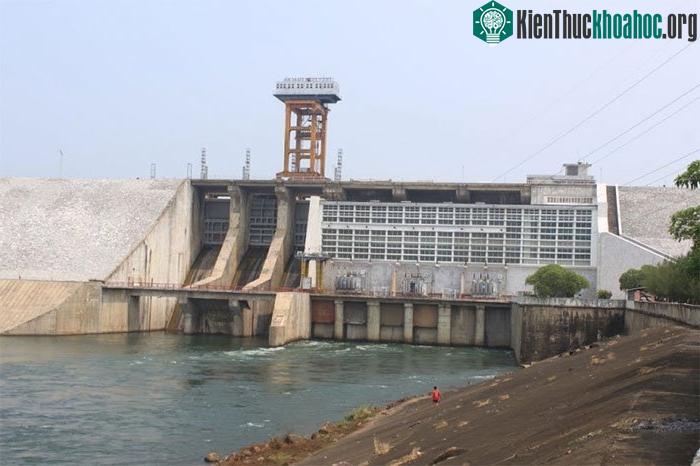 Nhà máy thủy điện Thác Bà