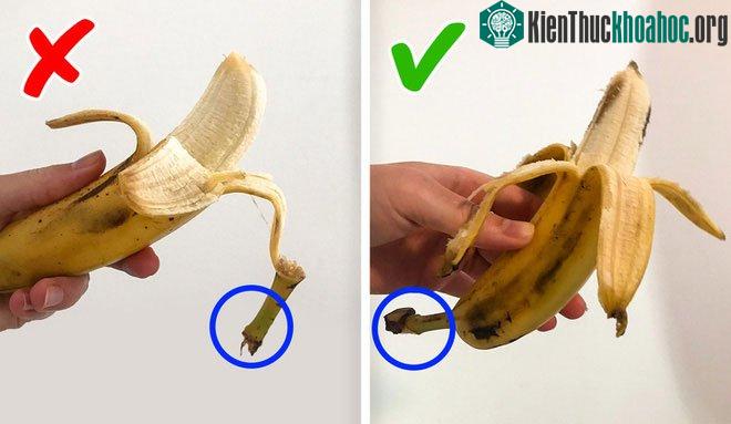 Bóc vỏ chuối sai hướng