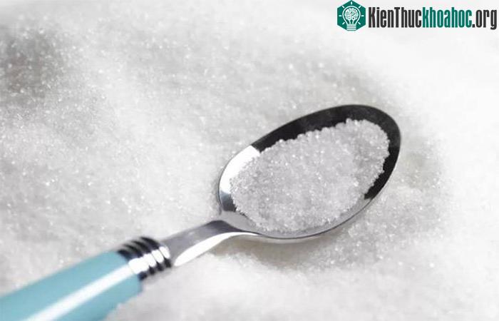 Cơ quan y tế cho biết bạn nên hạn chế lượng đường không quá 6 muỗng cà phê mỗi ngày.