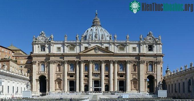 Nhà thờ Thánh Peter, một trong những điểm tham quan nổi tiếng nhất tại Rome.
