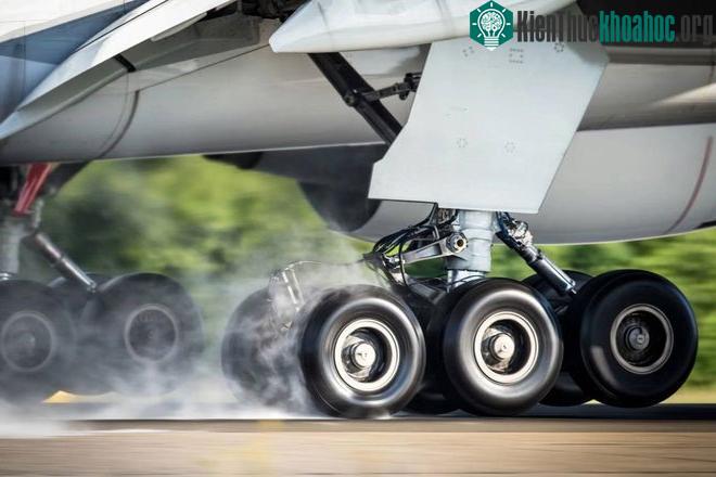Những điều không phải ai cũng biết về lốp máy bay ảnh 3