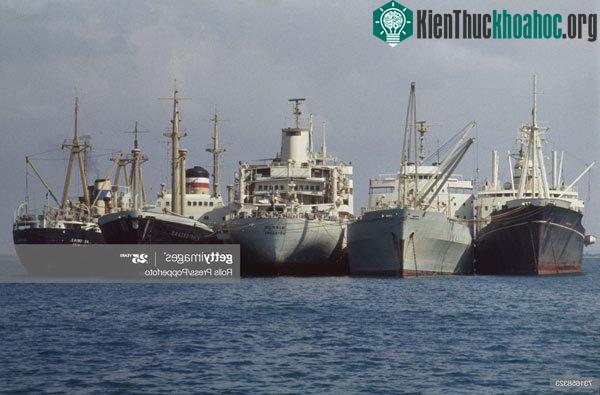 Kẹt xe khủng khiếp nhất: Kênh Suez, 8 năm, 3 tháng, 5 ngày