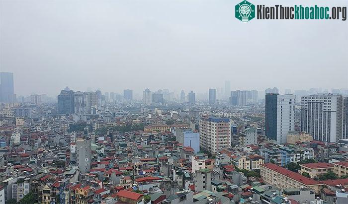 Động đất ở Sơn La gây ra dư chấn mạnh khiến các tòa nhà ở Hà Nội rung lắc mạnh.