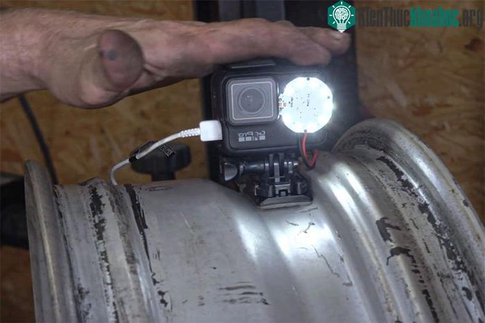 Đầu video là mô tả hoạt động của động cơ đốt trong với Piston phổ biến và động cơ quay (Wankel)