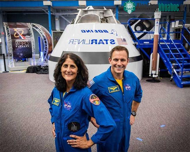 Phi hành gia Sunita Williams và Josh Cassada