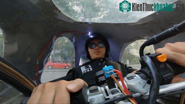 Chiếc xe của nhóm bạn gồm 4 phần chính: Vỏ xe, khung xe, động cơ và hệ thống truyền lực.
