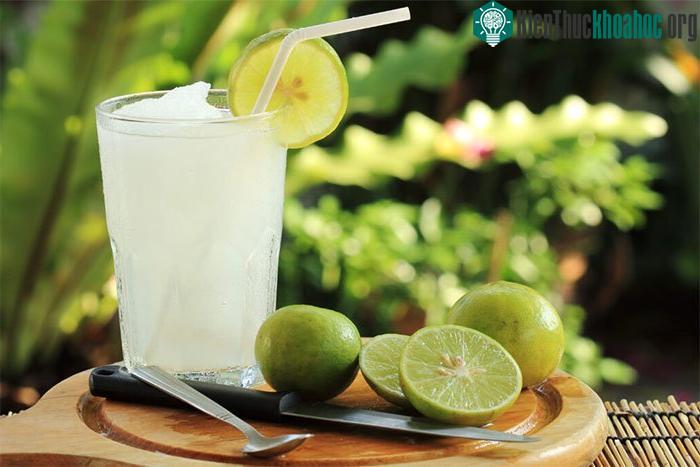 Từ năm 40 tuổi trở đi, Tống Mỹ Linh đã bắt đầu dùng nước chanh để trừ độc, thanh lọc đường ruột.