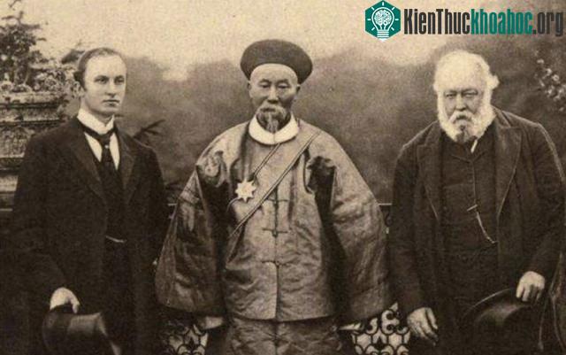 Cho đến những năm 1950, ngôi mộ của Lý Hồng Chương đã vô tình được phát hiện bởi một nông dân địa phương.