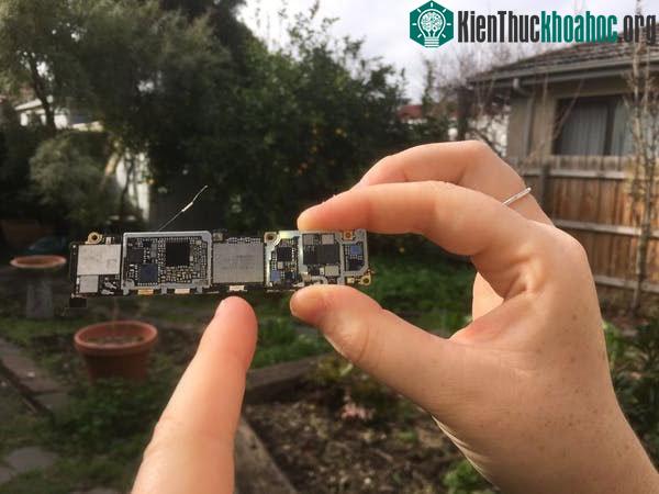 Vi xử lý của iPhone 6s chứa hơn 2 tỷ bóng bán dẫn