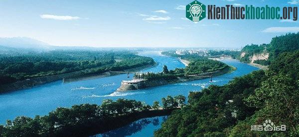 Đô Giang Yển cùng núi Thanh Thành được UNESCO công nhận là Di sản văn hóa thế giới vào năm 2000