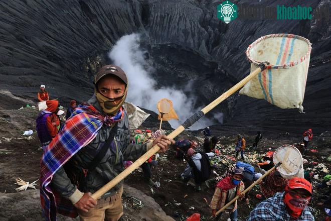 Lễ tế thần Yadnya Kasada độc đáo của người Indonesia ảnh 3