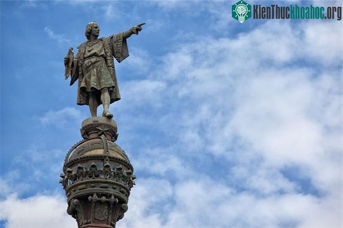 Tượng đài Columbus tại Barcelona (Tây Ban Nha)