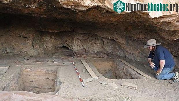 Đi tìm chỗ "giải quyết nỗi buồn", người đàn ông phát hiện di tích lịch sử 49.000 năm tuổi theo cách không ai ngờ ảnh 4