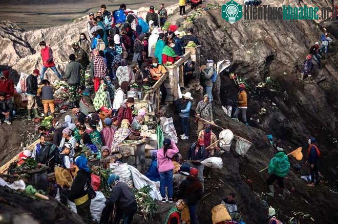Lễ tế thần Yadnya Kasada độc đáo của người Indonesia ảnh 6