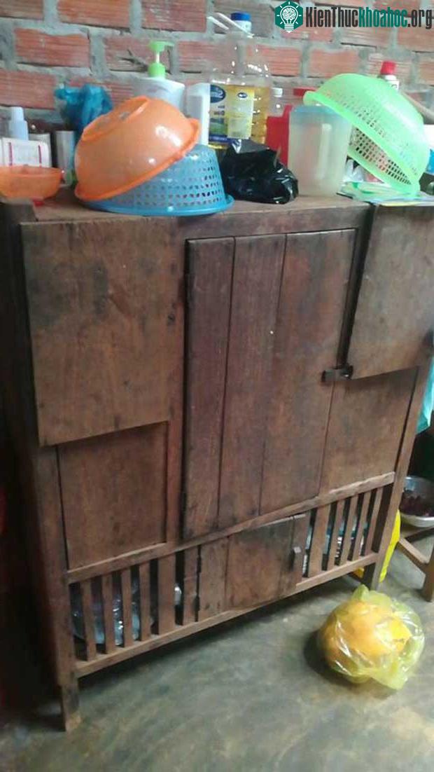 Cư dân mạng khoe của hiếm: Những cái chạn bát tuổi đời vài thập kỷ mà vẫn xài tốt ảnh 6