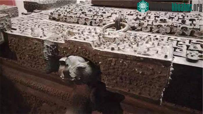 Đến triều Minh, dụng cụ bảo quản thức ăn này đã trở nên quen thuộc ở hoàng cung và các gia đình giàu có