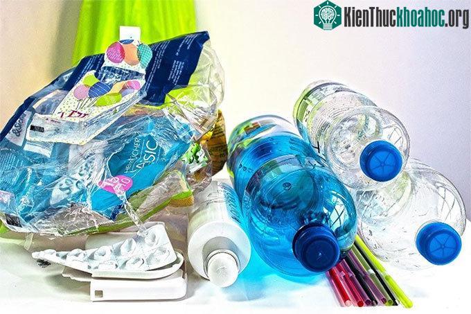 Phát hiện mới: Nhựa sinh học cũng độc hại như nhựa thông thường ảnh 0