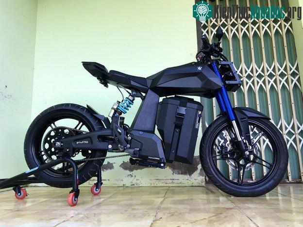 Xe điện của sinh viên Trà Vinh Phạm Lâm Vũ đã lấy ý tưởng dựa trên bản vẽ của BMW HP Kunst Hydrogen