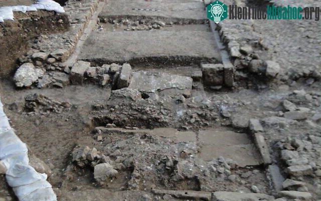 Một trong những trận động đất đầu tiên ghi nhận tại một di chỉ khảo cổ.