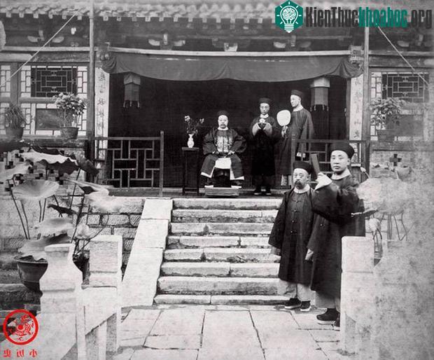 Ảnh chụp chung các vị quan cuối thời nhà Thanh.