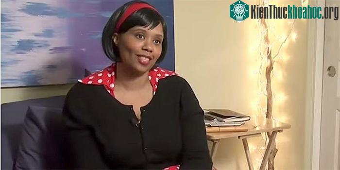 Michelle Myers thức dậy và quên tiếng mẹ đẻ nhưng lại phát âm giống người Ireland.